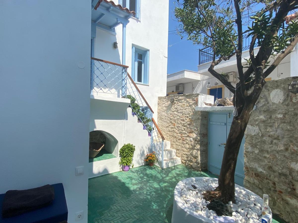 Beautiful Townhouse In Skiathos Exterior foto